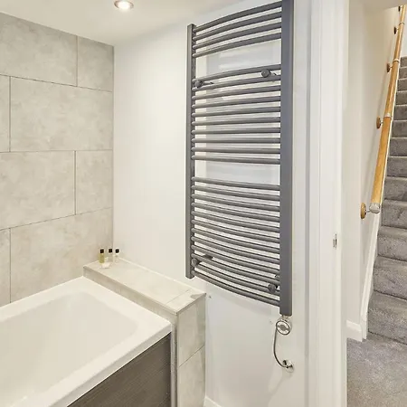 Host & - View Apartamento Whitby